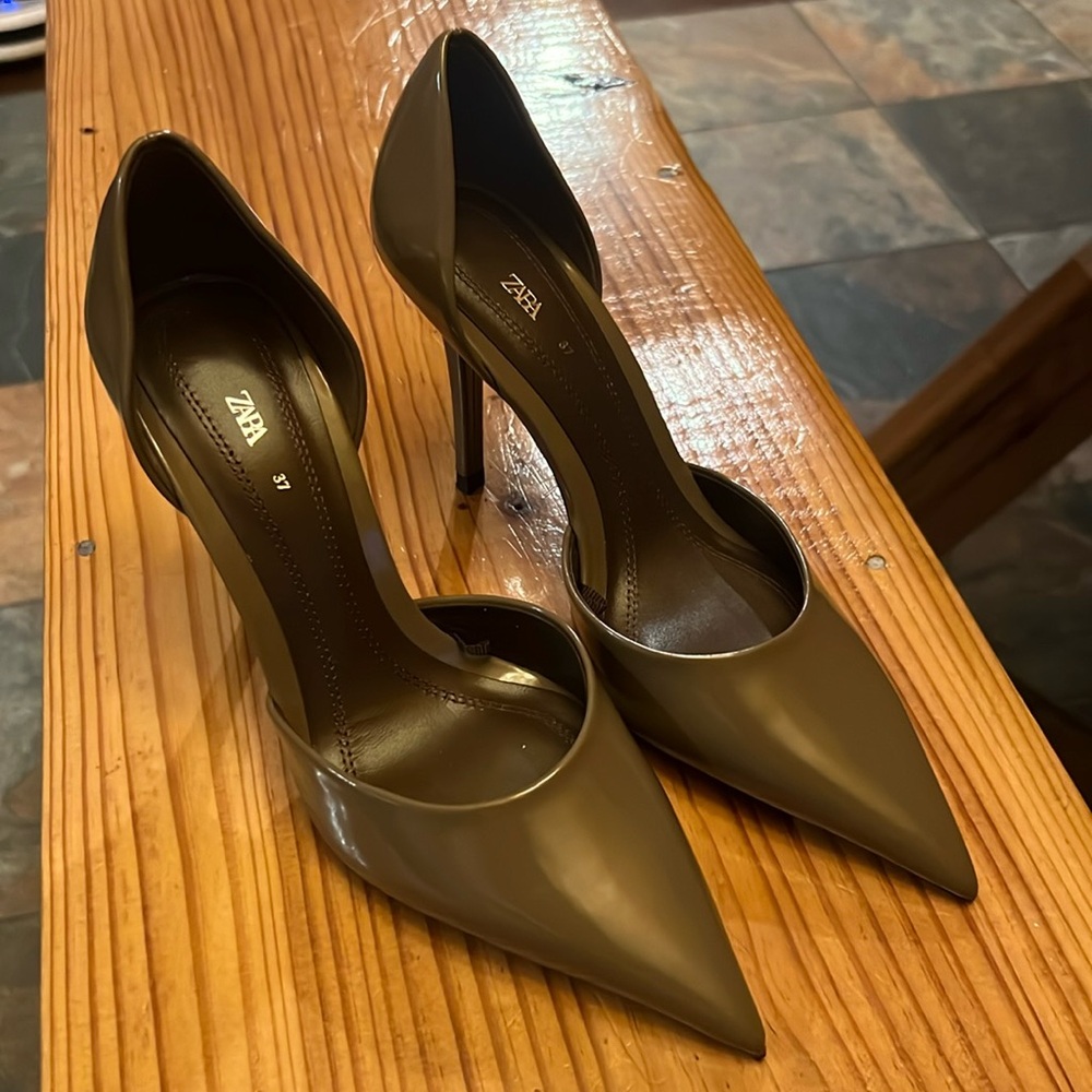 New ZARA stiletto heals 37 (us 7)